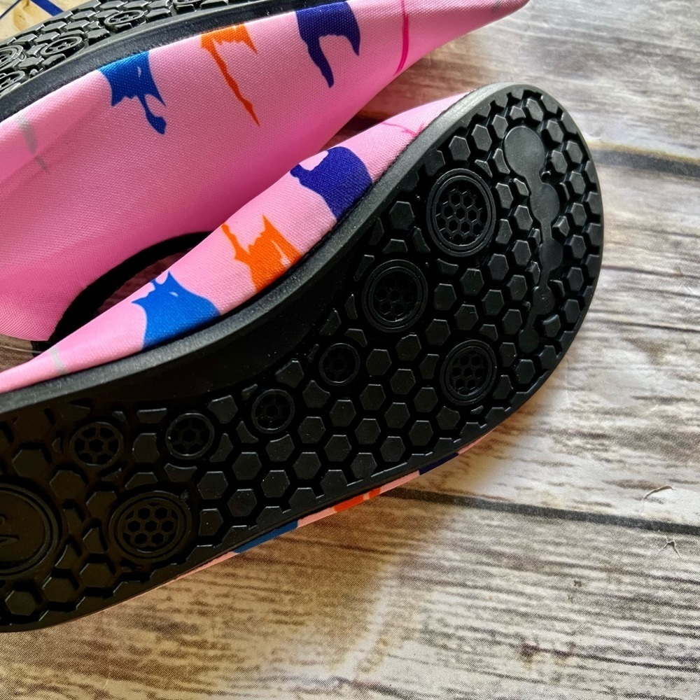 ⭐️NWT PINK WATER SHOES - Picture 4 of 4